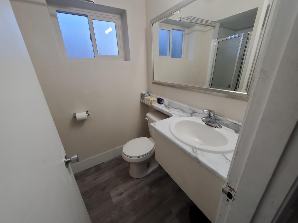Downtown Motel Prince George Ngoại thất bức ảnh
